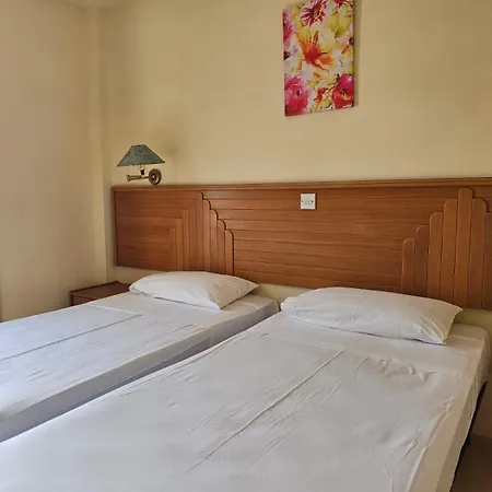 大使酒店 3* Xemxija Bay