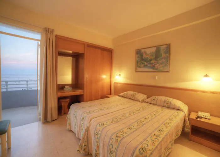 大使酒店 Xemxija Bay