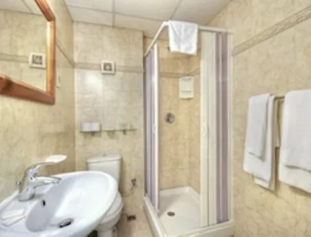 大使酒店 3* Xemxija Bay