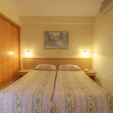 大使酒店 3* Xemxija Bay