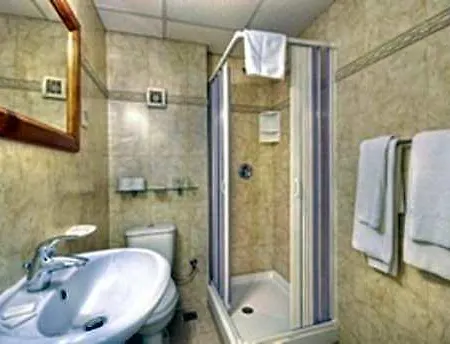 Отель Ambassador 3*