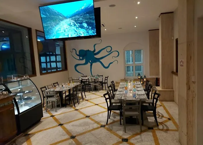 앰버서더 호텔 Xemxija Bay